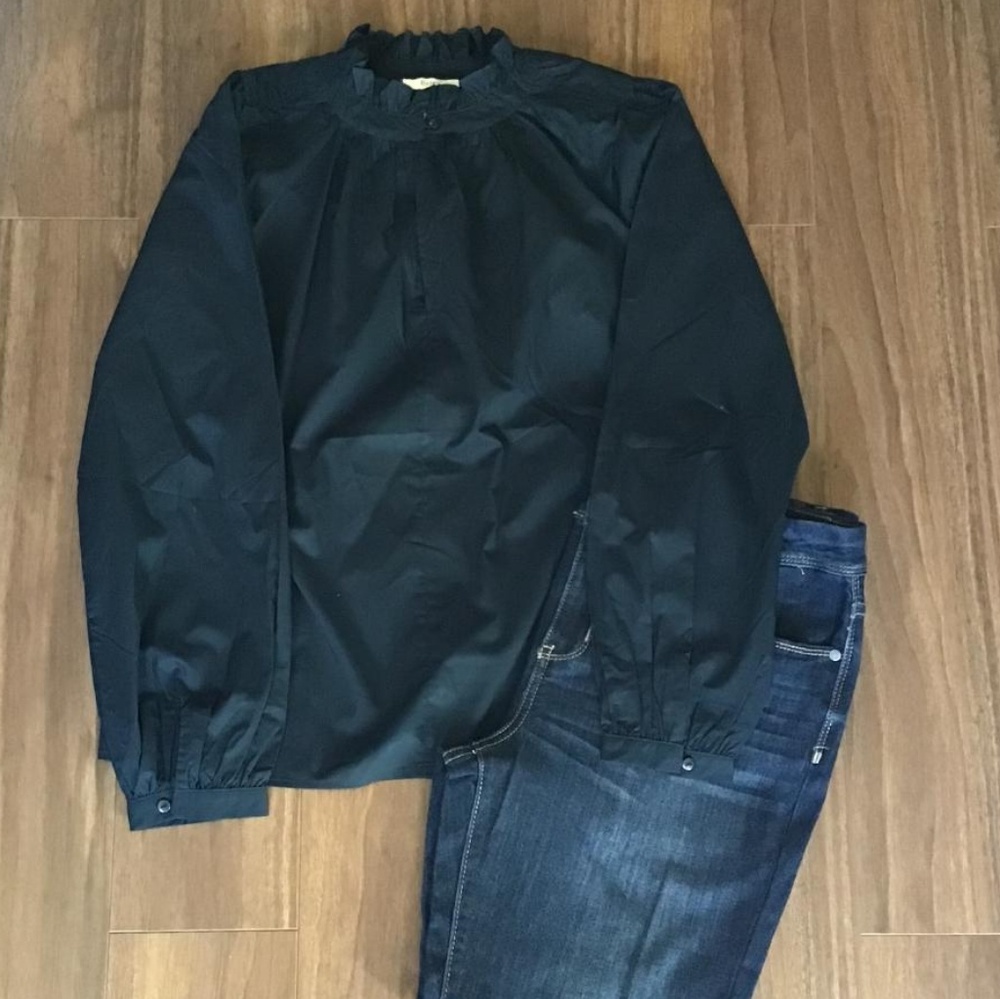 Esley Stitch Fix Navy Blue Mock Neck Keyhole Top - Picture 4 of 4